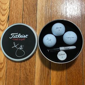 Titleist Adam Scott signed golf ball set